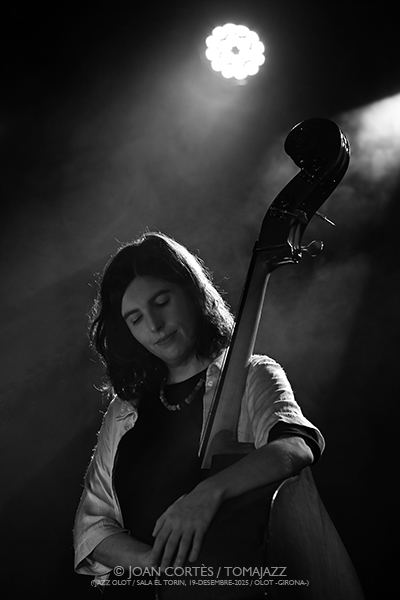 Otoño Femenino 2025 (II) Por Joan Cortès [INSTANTZZ AKA Galería fotográfica AKA Fotoblog de jazz, impro… y algo más] - Tomajazz - Un clásico en Tomajazz son los repasos estacionales de Joan Cortès en INSTANTZZ. Comenzamos con Otoño Femenino 2025 primera parte con...