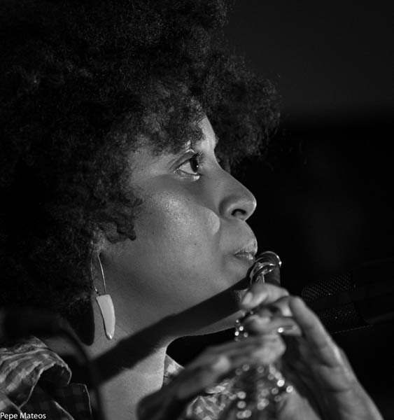 Jazzahara 2025 (Zahara de los Atunes, Cádiz. 31 de octubre al 2 de noviembre de 2025) Textos: Antonio Torres. Fotos: Antonio Torres y Pepe Mateos [Conciertos de Jazz] - Tomajazz - Jazzahara 2025 se celebró en Zahara de los Atunes, Cádiz, del 31 de octubre al 2 de noviembre de 2025. Antonio Torres y Pepe Mateos repasan los conciertos. Participaron Actuaron Triplanetas, Theo Croker Quartet, Anggie Obin Quartet, Juanfe Pérez Quartet, Jéssica Pina Trio