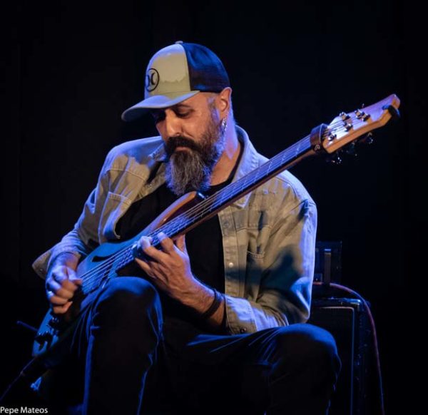 Jazzahara 2025 (Zahara de los Atunes, Cádiz. 31 de octubre al 2 de noviembre de 2025) Textos: Antonio Torres. Fotos: Antonio Torres y Pepe Mateos [Conciertos de Jazz] - Tomajazz - Jazzahara 2025 se celebró en Zahara de los Atunes, Cádiz, del 31 de octubre al 2 de noviembre de 2025. Antonio Torres y Pepe Mateos repasan los conciertos. Participaron Actuaron Triplanetas, Theo Croker Quartet, Anggie Obin Quartet, Juanfe Pérez Quartet, Jéssica Pina Trio