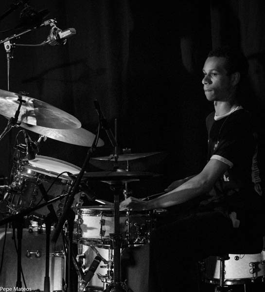 Jazzahara 2025 (Zahara de los Atunes, Cádiz. 31 de octubre al 2 de noviembre de 2025) Textos: Antonio Torres. Fotos: Antonio Torres y Pepe Mateos [Conciertos de Jazz] - Tomajazz - Jazzahara 2025 se celebró en Zahara de los Atunes, Cádiz, del 31 de octubre al 2 de noviembre de 2025. Antonio Torres y Pepe Mateos repasan los conciertos. Participaron Actuaron Triplanetas, Theo Croker Quartet, Anggie Obin Quartet, Juanfe Pérez Quartet, Jéssica Pina Trio