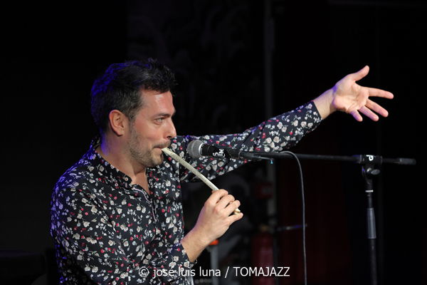 Fetén Fetén (Sala Zero. Es Gremi. Palma. 2026-01-30) Por José Luis Luna Rocafort [INSTANTZZ AKA Galería fotográfica AKA Fotoblog de jazz, impro… y algo más] - Tomajazz - Fetén Fetén actuó en Es Gremi, Palma., el 30 de enero de 2026. José Luis Luna Rocafort lo retrata en INSTANTZZ. Actuaron Diego Galaz, Jorge Arribas