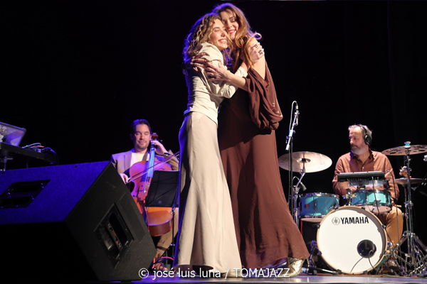 Voicello Ecleptic Quartet (Teatre Maruja Alfaro - Mar i Terra. Palma. 2026-01-31) Por José Luis Luna Rocafort [INSTANTZZ AKA Galería fotográfica AKA Fotoblog de jazz, impro… y algo más] - Tomajazz - Voicello Ecleptic Quartet  actuó en Teatre Maruja Alfaro de Palma, el 31 de enero de 2026. José Luis Luna Rocafort lo retrata en INSTANTZZ. Actuaron Carme Garí, Biel Fiol, Malena Moncadas, Miquel Marqués