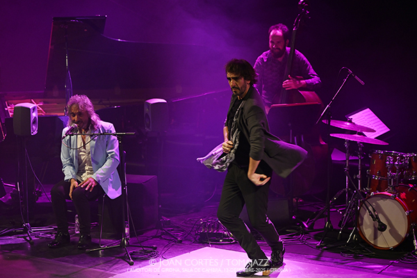 Chano Domínguez Sextet & Girona Jazz Project Big Band “De Cai a New Orleans” (Auditori de Girona, 2025-12-13 / Girona) Por Joan Cortès [INSTANTZZ AKA Galería fotográfica AKA Fotoblog de jazz, impro… y algo más] - Tomajazz - Chano Domínguez Sextet & Girona Jazz Project Big Band “De Cai a New Orleans” actuó el 13 de diciembre de 2025 en el Auditori de Girona. Joan Cortès lo retrata en INSTANTZZ. Actuaron