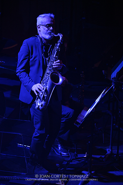 Chano Domínguez Sextet & Girona Jazz Project Big Band “De Cai a New Orleans” (Auditori de Girona, 2025-12-13 / Girona) Por Joan Cortès [INSTANTZZ AKA Galería fotográfica AKA Fotoblog de jazz, impro… y algo más] - Tomajazz - Chano Domínguez Sextet & Girona Jazz Project Big Band “De Cai a New Orleans” actuó el 13 de diciembre de 2025 en el Auditori de Girona. Joan Cortès lo retrata en INSTANTZZ. Actuaron