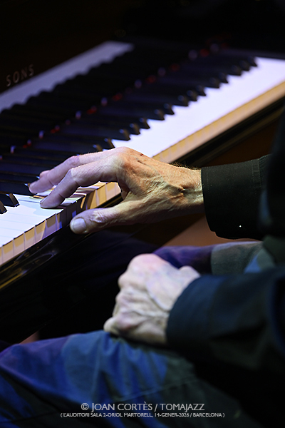 The Bridge (L’Auditori, S2OM, 2026-01-14 / Barcelona) Por Joan Cortès [INSTANTZZ AKA Galería fotográfica AKA Fotoblog de jazz, impro… y algo más] - Tomajazz - The Bridge actuó en L’Auditori de Barcelona el 14 de enero de 2026.. Joan Cortès lo retrata en INSTANTZZ. Actuaron Rodrigo Amado, Alexander von Schlippenbach, Ingebrigt Håker Flaten, Gerry Hemingway 