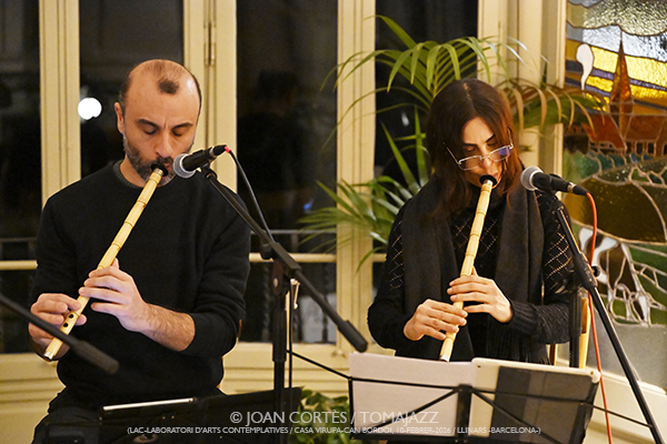 Ney Quartet (LAC -Laboratori Arts Contemplatives-, Casa Virupa-Can Bordoi, 2026-01-10 / Llinars -Barcelona-) Por Joan Cortès [INSTANTZZ AKA Galería fotográfica AKA Fotoblog de jazz, impro… y algo más] - Tomajazz - Ney Quartet actuó en LAC -Laboratori Arts Contemplatives-, Casa Virupa-Can Bordoi, en Llinars -Barcelona-, el 10 de enero de 2026. Joan Cortès lo retrata en INSTANTZZ. Con Christos Barbas, Nabil Naïr, Pau Puig, Laia Puig 