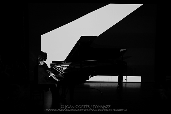 Martí Sales & Jordina Millà “Les quatre estacions: Hivern” (Palau de la Música, 2025-12-22 / Barcelona) Por Joan Cortès [INSTANTZZ AKA Galería fotográfica AKA Fotoblog de jazz, impro… y algo más] - Tomajazz