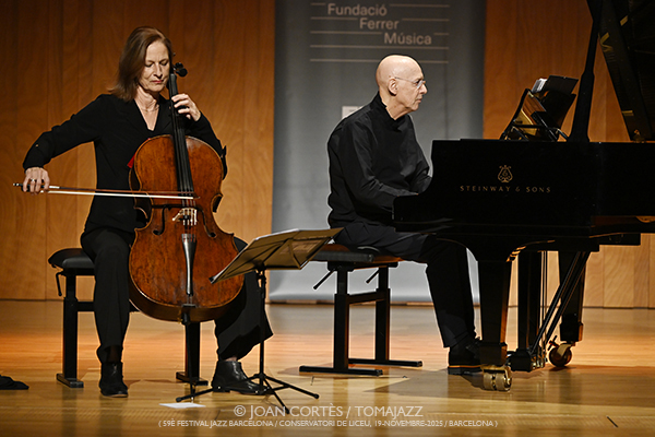 2025 en 25 imágenes -jazz, improvisación y flamenco- (segunda parte) Por Joan Cortès [INSTANTZZ AKA Galería fotográfica AKA Fotoblog de jazz, impro… y algo más] - Tomajazz - 2025 en 25 imágenes -jazz, improvisación y flamenco- )en esta ocasión con la segunda parte) es un clásico de Joan Cortès cada inicio de año en INSTANTZZ
