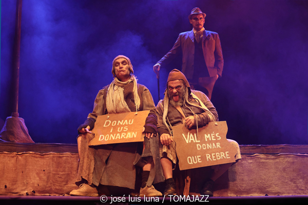 Òpera dels tres Cèntims (Teatre Xesc Forteza, Palma. 2026-03-15) Por José Luis Luna Rocafort [INSTANTZZ AKA Galería fotográfica AKA Fotoblog de jazz, impro… y algo más] - Tomajazz - Òpera dels tres Cèntims se representó en Teatre Xesc Forteza de Palma, el 15 de marzo de 2026. José Luis Luna Rocafort lo retrata en INSTANTZZ AKA Galería fotográfica AKA Fotoblog de jazz, impro… y algo más]