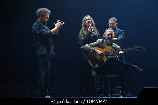 María Terremoto (V Festival Paco de Lucía 2026. Teatre Principal de Palma. 2026-03-13) Por José Luis Luna Rocafort [Flamencuras AKA INSTANTZZ AKA Galería fotográfica AKA Fotoblog de jazz, impro… y algo más] - Tomajazz - María Terremoto actuó en el V Festival Paco de Lucía 2026 en el Teatre Principal de Palma, el 13 de marzo de 2026. José Luis Luna Rocafort lo retrata en las Flamencuras de INSTANTZZ. Con María Terremoto, Nono Jero, Manuel Cantatore, Juan Diego: compás Artista invitada: Mala Rodríguez