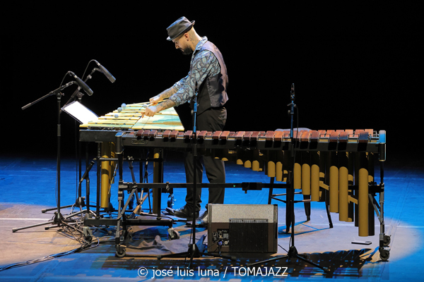 Paquito D'Rivera Trío (Auditorium de Palma. 2026-03-20) Por José Luis Luna Rocafort [INSTANTZZ AKA Galería fotográfica AKA Fotoblog de jazz, impro… y algo más] - Tomajazz - Paquito D'Rivera Trío actuó en el Auditorium de Palma el 20 de marzo de 2026. José Luis Luna Rocafort lo retrata en INSTANTZZ. Con Paquito D'Rivera, Pepe Rivero, Sebastián Laverde, Ángela Cervantes