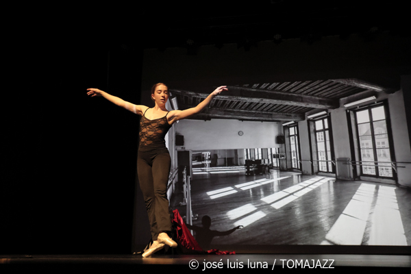 Alicia Gibert (V Festival Paco de Lucía 2026. Teatre Xesc Forteza. 2026-03-17) Por José Luis Luna Rocafort [Flamencuras AKA INSTANTZZ AKA Galería fotográfica AKA Fotoblog de jazz, impro… y algo más] - Tomajazz - Alicia Gibert fue la Ganadora III Beca Jóvenes Talentos, V Festival Paco de Lucía 2026. Teatre Xesc Forteza. 2026-03-17) Por José Luis Luna Rocafort [Flamencuras AKA INSTANTZZ