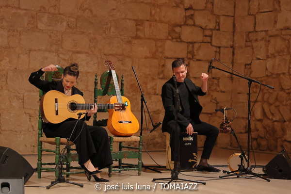 Mercedes Luján (V Festival Paco de Lucía 2026. Es Baluard Museu, Palma. 2026-03-19) Por José Luis Luna Rocafort [Flamencuras AKA INSTANTZZ AKA Galería fotográfica AKA Fotoblog de jazz, impro… y algo más] - Tomajazz - Mercedes Luján actuó en el V Festival Paco de Lucía 2026 en Palma, el 19 de marzo de 2026. José Luis Luna Rocafort lo retrata en las Flamencuras de INSTANTZZ. Con Mercedes Luján, Naím Real, Rancapino Chico