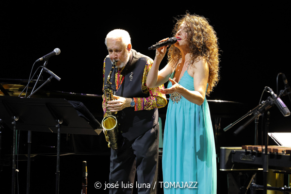 Paquito D'Rivera Trío (Auditorium de Palma. 2026-03-20) Por José Luis Luna Rocafort [INSTANTZZ AKA Galería fotográfica AKA Fotoblog de jazz, impro… y algo más] - Tomajazz - Paquito D'Rivera Trío actuó en el Auditorium de Palma el 20 de marzo de 2026. José Luis Luna Rocafort lo retrata en INSTANTZZ. Con Paquito D'Rivera, Pepe Rivero, Sebastián Laverde, Ángela Cervantes