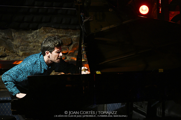 Marco Mezquida (25 aniversario Club de Jazz / Jamboree-01, 2026-02-14 / Barcelona) [y III] Por Joan Cortès [INSTANTZZ AKA Galería fotográfica AKA Fotoblog de jazz, impro… y algo más] - Tomajazz - Marco Mezquida actuó en Jamboree en la celebración CDJ25, el 14 de febrero de 2026. Joan Cortès lo retrata en INSTANTZZ