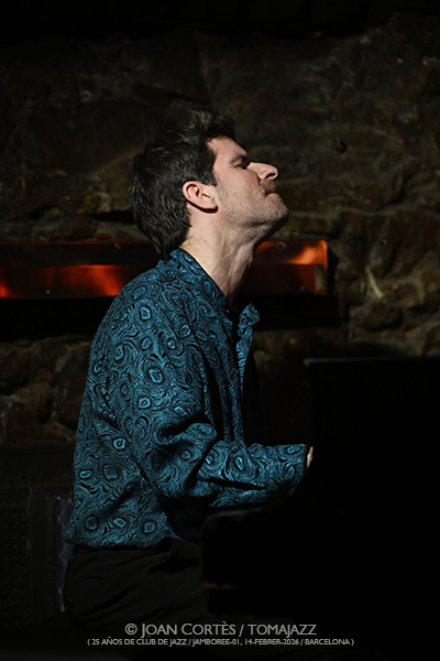 Marco Mezquida (25 aniversario Club de Jazz / Jamboree-01, 2026-02-14 / Barcelona) [y III] Por Joan Cortès [INSTANTZZ AKA Galería fotográfica AKA Fotoblog de jazz, impro… y algo más] - Tomajazz - Marco Mezquida actuó en Jamboree en la celebración CDJ25, el 14 de febrero de 2026. Joan Cortès lo retrata en INSTANTZZ