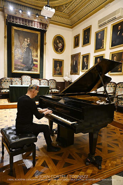 Josep-Maria Balanyà “Undress & Fly” (Clàsssica a la Reial Acadèmia / RACBASJ, 2026-01-20 / Barcelona) Por Joan Cortès [INSTANTZZ AKA Galería fotográfica AKA Fotoblog de jazz, impro… y algo más] - Tomajazz