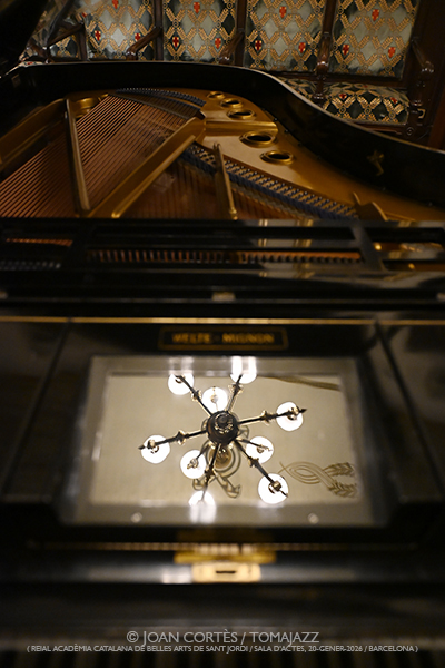 Josep-Maria Balanyà “Undress & Fly” (Clàsssica a la Reial Acadèmia / RACBASJ, 2026-01-20 / Barcelona) Por Joan Cortès [INSTANTZZ AKA Galería fotográfica AKA Fotoblog de jazz, impro… y algo más] - Tomajazz