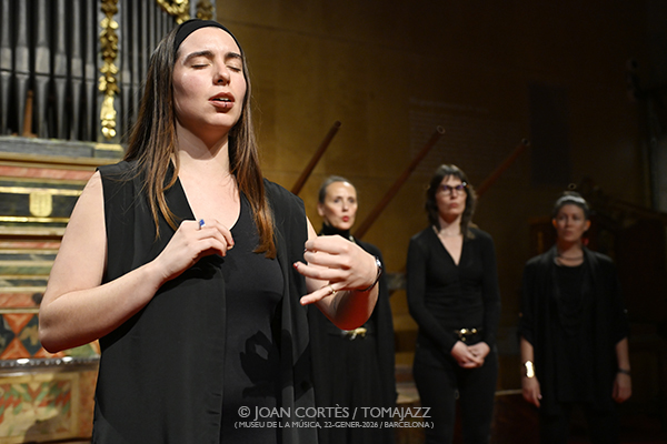 Veus Lliures “Relat” (Cicle Guitarres / Museu de la Música, 2026-01-15 / Barcelona) Por Joan Cortès [INSTANTZZ AKA Galería fotográfica AKA Fotoblog de jazz, impro… y algo más] - Tomajazz - Veus Lliures “Relat” actuó en el Cicle Guitarres del Museu de la Música de Barcelona, el 15 de enero de 2026. Joan Cortès lo retrata en INSTANTZZ