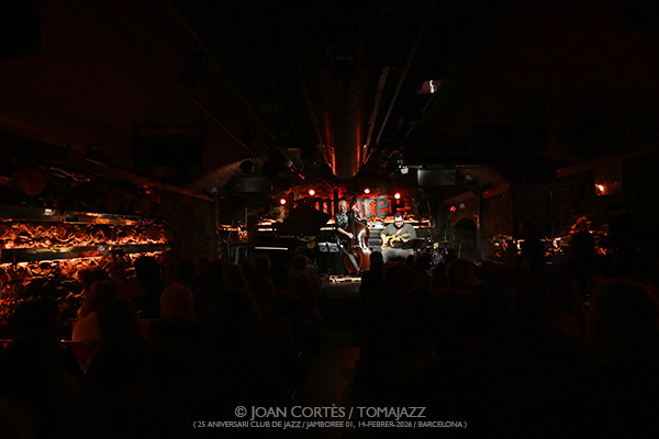 Juanma Trujillo & Baldo Martínez (25 aniversario Club de Jazz / Jamboree-01, 2026-02-14 / Barcelona) [I] Por Joan Cortès [INSTANTZZ AKA Galería fotográfica AKA Fotoblog de jazz, impro… y algo más] - Tomajazz - Juanma Trujillo & Baldo Martínez actuaron en Jamboree en el 25 aniversario de Club de Jazz. Joan Cortès lo retrata en INSTANTZZ