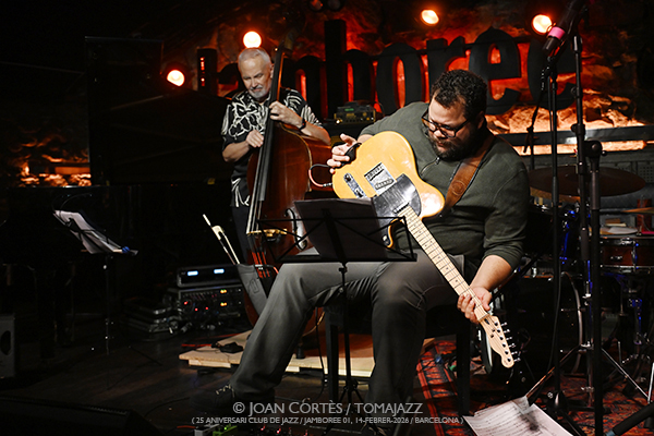Juanma Trujillo & Baldo Martínez (25 aniversario Club de Jazz / Jamboree-01, 2026-02-14 / Barcelona) [I] Por Joan Cortès [INSTANTZZ AKA Galería fotográfica AKA Fotoblog de jazz, impro… y algo más] - Tomajazz - Juanma Trujillo & Baldo Martínez actuaron en Jamboree en el 25 aniversario de Club de Jazz. Joan Cortès lo retrata en INSTANTZZ