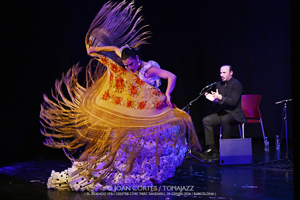 Lucía La Bronce (El Dorado sfb / Centre Cívic Parc Sandaru, 2026-01-29 / Barcelona) Por Joan Cortès [Flamencuras AKA INSTANTZZ AKA Galería fotográfica AKA Fotoblog de jazz, impro… y algo más] - Tomajazz - Lucía La Bronce actuó en El Dorado sfb de Barcelona, el 19 de enero de 2025. Joan Cortès la retrata en las Flamencuras de INSTANTZZ. Actuaron Lucía La Bronce, Manuel Pajares, Daniel Mejía “El Carqui” 