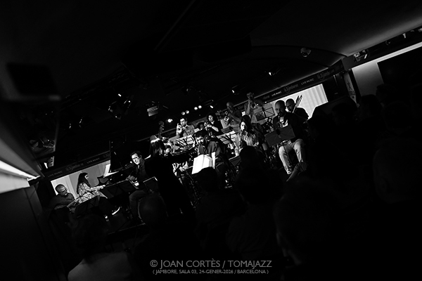 Natsuko Sugao NS Big Band “Impermanencia de los asuntos” (Jamboree-3, 2026-01-24 / Barcelona) Por Joan Cortès [INSTANTZZ AKA Galería fotográfica AKA Fotoblog de jazz, impro… y algo más] - Tomajazz - Natsuko Sugao NS Big Band “Impermanencia de los asuntos” actuó en Jamboree de Barcelona el 24 de enero de 2026. Joan Cortès lo retrata en INSTANTZZ. Con