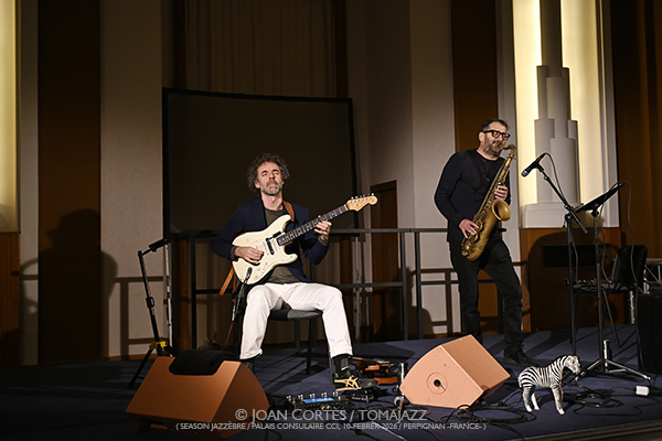 Francesco Bearzatti & Federico Casagrande (Season Jazzèbre / Palais Consulaire CCI, 2026-02-10 / Perpignan -France-) Por Joan Cortès [INSTANTZZ AKA Galería fotográfica AKA Fotoblog de jazz, impro… y algo más] - Tomajazz - Francesco Bearzatti & Federico Casagrande actuaron en Season Jazzèbre en Perpignan, Francia, el 10 de febrero de 2026. Joan Cortès lo retrata en INSTANTZZ