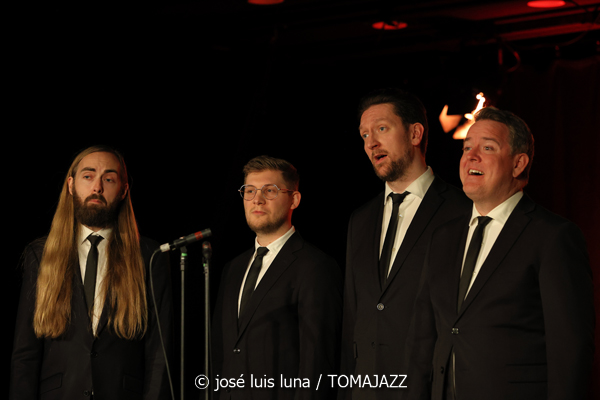 Ringmasters (Caixaforum Palma. 2026-04-14) Por José Luis Luna Rocafort [INSTANTZZ AKA Galería fotográfica AKA Fotoblog de jazz, impro… y algo más] - Tomajazz - Ringmasters actuó en Caixaforum Palma, el 14 de abril de 2026. José Luis Luna Rocafort retrata el concierto en INSTANTZZ. Con Jakob Stenberg, Víctor Nilsson, Didier Linder