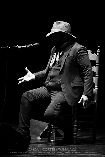 Duquende (Flamenc-ON 2026 / Teatre Sagarra, 2026-03-14 / Santa Coloma de Gramenet -Barcelona-) [I] Por Joan Cortès [Flamencuras AKA INSTANTZZ AKA Galería fotográfica AKA Fotoblog de jazz, impro… y algo más] - Tomajazz - Duquende actuó en Flamenc-ON 2026 de Santa Coloma de Gramenet, Barcelona, el 14 de marzo de 2026. Joan Cortès lo retrata en las Flamencuras de INSTANTZZ. Actuaron Duquende, José Andrés Cortés, Juan Mateos, Diego Amaya, Sergio de Finizio 
