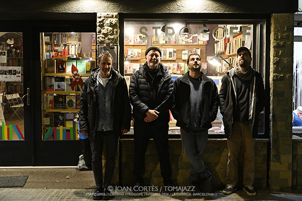 David Mengual Maitia (Sangarra / Llibreria Strogoff, 2026-02-19 / La Garriga -Barcelona-) Por Joan Cortès [INSTANTZZ AKA Galería fotográfica AKA Fotoblog de jazz, impro… y algo más] - Tomajazz - David Mengual Maitia actuó en la Llibreria Strogoff, de La Garriga, Barcelona, el 19 de febrero de 2026. Joan Cortès lo retrata en NSTANTZZ. David Mengual Maitia son David Mengual, Joan Mas, Marc Cuevas, Oriol Roca 