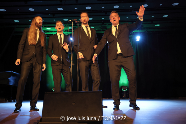 Ringmasters (Caixaforum Palma. 2026-04-14) Por José Luis Luna Rocafort [INSTANTZZ AKA Galería fotográfica AKA Fotoblog de jazz, impro… y algo más] - Tomajazz - Ringmasters actuó en Caixaforum Palma, el 14 de abril de 2026. José Luis Luna Rocafort retrata el concierto en INSTANTZZ. Con Jakob Stenberg, Víctor Nilsson, Didier Linder