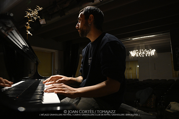 Alba Careta Group “Panical” (36è Jazz Granollers Festival / Casino, 2026-02-27 / Granollers -Barcelona-) [II] Por Joan Cortès [INSTANTZZ AKA Galería fotográfica AKA Fotoblog de jazz, impro… y algo más] - Tomajazz - Alba Careta Group “Panical” actuó en el 36è Jazz Granollers Festival, el 27 de febrero de 2026. Joan Cortès lo retrata en INSTANTZZ. Alba Careta Group “Panical” son Alba Careta, Lucas Martínez, Roger Santacana, Giuseppe Campisi, Jordi Pallarés 