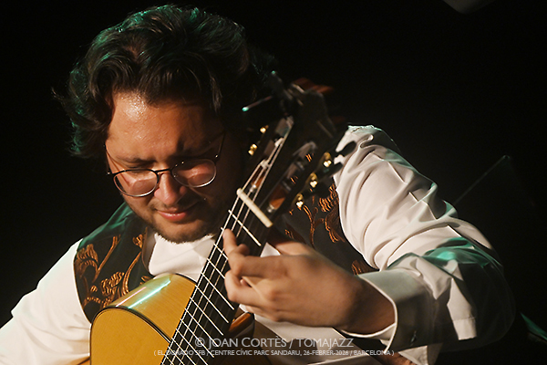 David de Arahal “Avenida de los Cisnes” (El Dorado sfb / CCPS, 2026-02-26 / Barcelona) Por Joan Cortès [Flamencuras AKA INSTANTZZ AKA Galería fotográfica AKA Fotoblog de jazz, impro… y algo más] - Tomajazz - David de Arahal “Avenida de los Cisnes” actuó en El Dorado sfb, Barcelona, el 26 de febrero de 2026. Joan Cortès lo retrata en las Flamencuras de INSTANTZZ