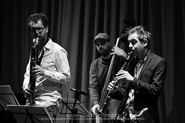 Joan Sanmartí 5t (36è Jazz Granollers Festival 2026/ Casino, 2026-02-20 / Granollers -Barcelona-) [I] Por Joan Cortès [INSTANTZZ AKA Galería fotográfica AKA Fotoblog de jazz, impro… y algo más] - Tomajazz - Joan Sanmartí 5t actuó en el 36è Jazz Granollers Festival 2026, el 20 de febrero de 2026. Joan Cortès lo retrata en INSTANTZZ. Joan Sanmartí 5t son Joan Sanmartí, Gabriel Amargant, Pau Domènech, Marc Cuevas, Joan Vidal 