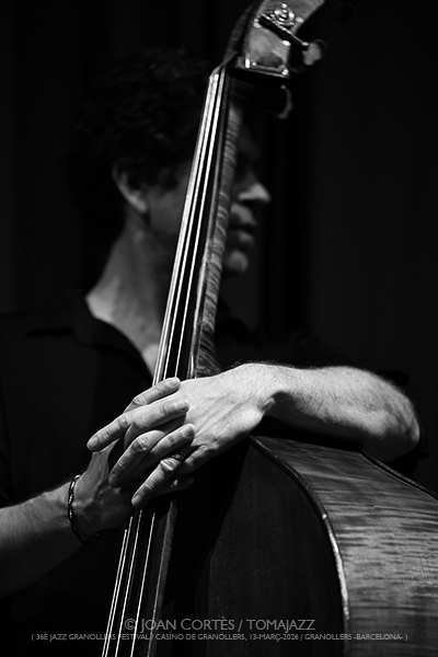 Lage Lund Trio (36è Jazz Granollers Festival / Casino, 2026-03-13 / Granollers -Barcelona-) [y III] Por Joan Cortès [INSTANTZZ AKA Galería fotográfica AKA Fotoblog de jazz, impro… y algo más] - Tomajazz - Lage Lund Trio actuó en el 36è Jazz Granollers Festival, el 13 de marzo de 2026. Joan Cortès lo retrata en INSTANTZZ. Lage Lund Trio son Lage Lund, Orlando Le Fleming, Greg Hutchinson