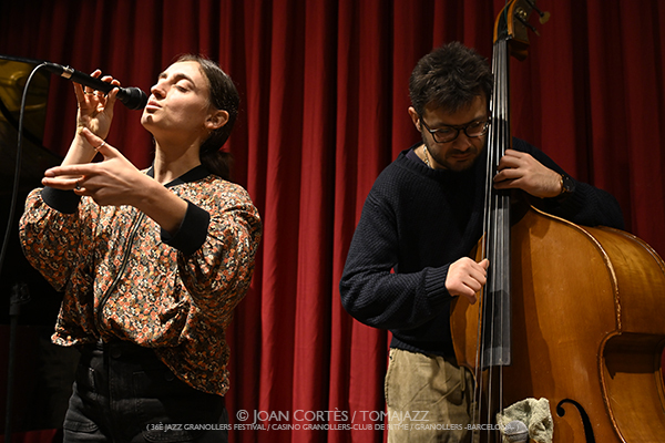 Alba Careta Group “Panical” (36è Jazz Granollers Festival / Casino, 2026-02-27 / Granollers -Barcelona-) [II] Por Joan Cortès [INSTANTZZ AKA Galería fotográfica AKA Fotoblog de jazz, impro… y algo más] - Tomajazz - Alba Careta Group “Panical” actuó en el 36è Jazz Granollers Festival, el 27 de febrero de 2026. Joan Cortès lo retrata en INSTANTZZ. Alba Careta Group “Panical” son Alba Careta, Lucas Martínez, Roger Santacana, Giuseppe Campisi, Jordi Pallarés 