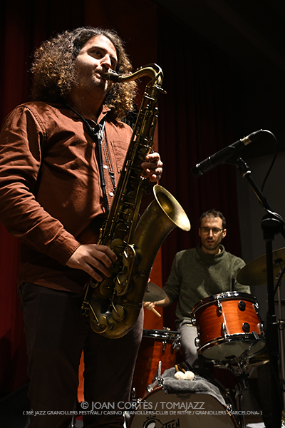 Alba Careta Group “Panical” (36è Jazz Granollers Festival / Casino, 2026-02-27 / Granollers -Barcelona-) [II] Por Joan Cortès [INSTANTZZ AKA Galería fotográfica AKA Fotoblog de jazz, impro… y algo más] - Tomajazz - Alba Careta Group “Panical” actuó en el 36è Jazz Granollers Festival, el 27 de febrero de 2026. Joan Cortès lo retrata en INSTANTZZ. Alba Careta Group “Panical” son Alba Careta, Lucas Martínez, Roger Santacana, Giuseppe Campisi, Jordi Pallarés 