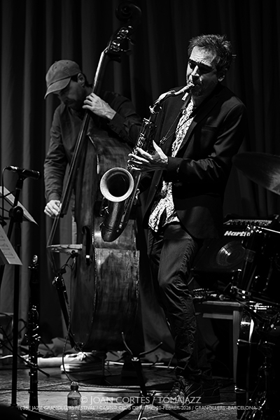 Joan Sanmartí 5t (36è Jazz Granollers Festival 2026/ Casino, 2026-02-20 / Granollers -Barcelona-) [I] Por Joan Cortès [INSTANTZZ AKA Galería fotográfica AKA Fotoblog de jazz, impro… y algo más] - Tomajazz - Joan Sanmartí 5t actuó en el 36è Jazz Granollers Festival 2026, el 20 de febrero de 2026. Joan Cortès lo retrata en INSTANTZZ. Joan Sanmartí 5t son Joan Sanmartí, Gabriel Amargant, Pau Domènech, Marc Cuevas, Joan Vidal 
