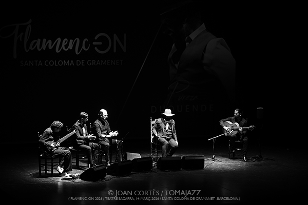 Duquende (Flamenc-ON 2026 / Teatre Sagarra, 2026-03-14 / Santa Coloma de Gramenet -Barcelona-) [I] Por Joan Cortès [Flamencuras AKA INSTANTZZ AKA Galería fotográfica AKA Fotoblog de jazz, impro… y algo más] - Tomajazz - Duquende actuó en Flamenc-ON 2026 de Santa Coloma de Gramenet, Barcelona, el 14 de marzo de 2026. Joan Cortès lo retrata en las Flamencuras de INSTANTZZ. Actuaron Duquende, José Andrés Cortés, Juan Mateos, Diego Amaya, Sergio de Finizio 