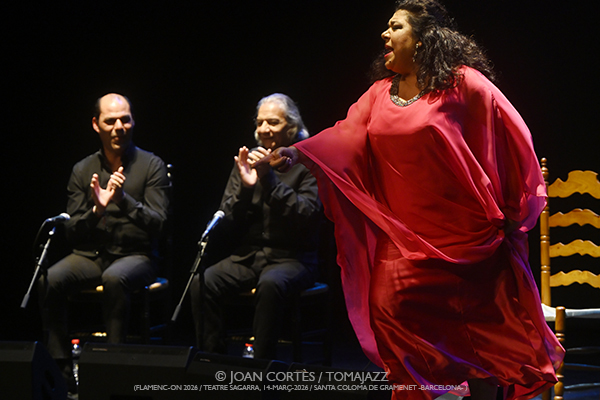 La Macanita (Flamenc-ON 2026 / Teatre Sagarra, 2026-03-14 / Santa Coloma de Gramanet -Barcelona-) [y II] Por Joan Cortès [Flamencuras AKA INSTANTZZ AKA Galería fotográfica AKA Fotoblog de jazz, impro… y algo más] - Tomajazz - La Macanita actuó en Flamenc-ON 2026, en Santa Coloma de Gramanet -Barcelona-, el 14 de marzo de 2026. Joan Cortès lo retrata en las Flamencuras de INSTANTZZ. Actuaron La Macanita, José Valencia, Chicharito de Jérez, Manuel Macano 