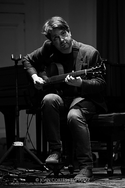 Lage Lund Trio (36è Jazz Granollers Festival / Casino, 2026-03-13 / Granollers -Barcelona-) [y III] Por Joan Cortès [INSTANTZZ AKA Galería fotográfica AKA Fotoblog de jazz, impro… y algo más] - Tomajazz - Lage Lund Trio actuó en el 36è Jazz Granollers Festival, el 13 de marzo de 2026. Joan Cortès lo retrata en INSTANTZZ. Lage Lund Trio son Lage Lund, Orlando Le Fleming, Greg Hutchinson