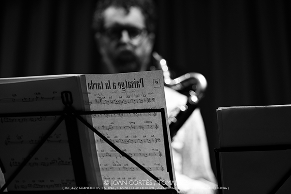 Joan Sanmartí 5t (36è Jazz Granollers Festival 2026/ Casino, 2026-02-20 / Granollers -Barcelona-) [I] Por Joan Cortès [INSTANTZZ AKA Galería fotográfica AKA Fotoblog de jazz, impro… y algo más] - Tomajazz - Joan Sanmartí 5t actuó en el 36è Jazz Granollers Festival 2026, el 20 de febrero de 2026. Joan Cortès lo retrata en INSTANTZZ. Joan Sanmartí 5t son Joan Sanmartí, Gabriel Amargant, Pau Domènech, Marc Cuevas, Joan Vidal 