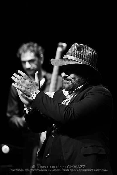 Duquende (Flamenc-ON 2026 / Teatre Sagarra, 2026-03-14 / Santa Coloma de Gramenet -Barcelona-) [I] Por Joan Cortès [Flamencuras AKA INSTANTZZ AKA Galería fotográfica AKA Fotoblog de jazz, impro… y algo más] - Tomajazz - Duquende actuó en Flamenc-ON 2026 de Santa Coloma de Gramenet, Barcelona, el 14 de marzo de 2026. Joan Cortès lo retrata en las Flamencuras de INSTANTZZ. Actuaron Duquende, José Andrés Cortés, Juan Mateos, Diego Amaya, Sergio de Finizio 
