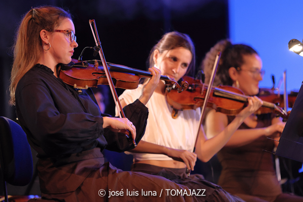 Huialfàs Ensemble (Teatre Principal de Palma. 2026-05-03) Por José Luis Luna Rocafort [INSTANTZZ AKA Galería fotográfica AKA Fotoblog de jazz, impro… y algo más] - Tomajazz - Huialfàs Ensemble actuó en el Teatre Principal de Palma, el 3 de mayo de 2026. José Luis Luna Rocafort lo retrata en INSTANTZZ