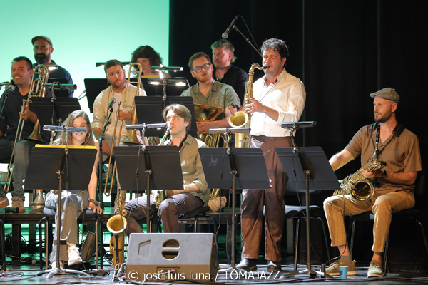 Huialfàs Ensemble (Teatre Principal de Palma. 2026-05-03) Por José Luis Luna Rocafort [INSTANTZZ AKA Galería fotográfica AKA Fotoblog de jazz, impro… y algo más] - Tomajazz - Huialfàs Ensemble actuó en el Teatre Principal de Palma, el 3 de mayo de 2026. José Luis Luna Rocafort lo retrata en INSTANTZZ