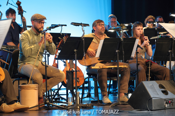 Huialfàs Ensemble (Teatre Principal de Palma. 2026-05-03) Por José Luis Luna Rocafort [INSTANTZZ AKA Galería fotográfica AKA Fotoblog de jazz, impro… y algo más] - Tomajazz - Huialfàs Ensemble actuó en el Teatre Principal de Palma, el 3 de mayo de 2026. José Luis Luna Rocafort lo retrata en INSTANTZZ