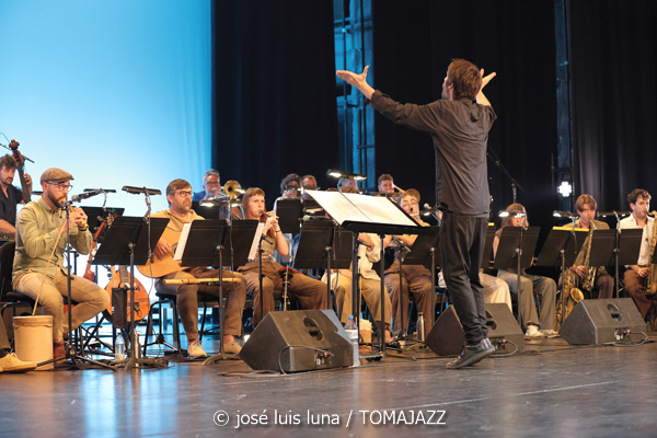 Huialfàs Ensemble (Teatre Principal de Palma. 2026-05-03) Por José Luis Luna Rocafort [INSTANTZZ AKA Galería fotográfica AKA Fotoblog de jazz, impro… y algo más] - Tomajazz - Huialfàs Ensemble actuó en el Teatre Principal de Palma, el 3 de mayo de 2026. José Luis Luna Rocafort lo retrata en INSTANTZZ