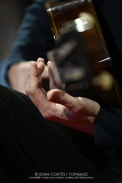 Pedro Barragán (Guitarres / Museu de la Música, 2026-04-16 / Barcelona) Por Joan Cortès [INSTANTZZ AKA Galería fotográfica AKA Fotoblog de jazz, impro… y algo más] - Tomajazz - Pedro Barragán actuó en el ciclo Guitarres en el Museu de la Música, 2026-04-16 / Barcelona) Por Joan Cortès [INSTANTZZ