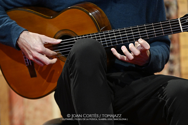 Pedro Barragán (Guitarres / Museu de la Música, 2026-04-16 / Barcelona) Por Joan Cortès [INSTANTZZ AKA Galería fotográfica AKA Fotoblog de jazz, impro… y algo más] - Tomajazz - Pedro Barragán actuó en el ciclo Guitarres en el Museu de la Música, 2026-04-16 / Barcelona) Por Joan Cortès [INSTANTZZ